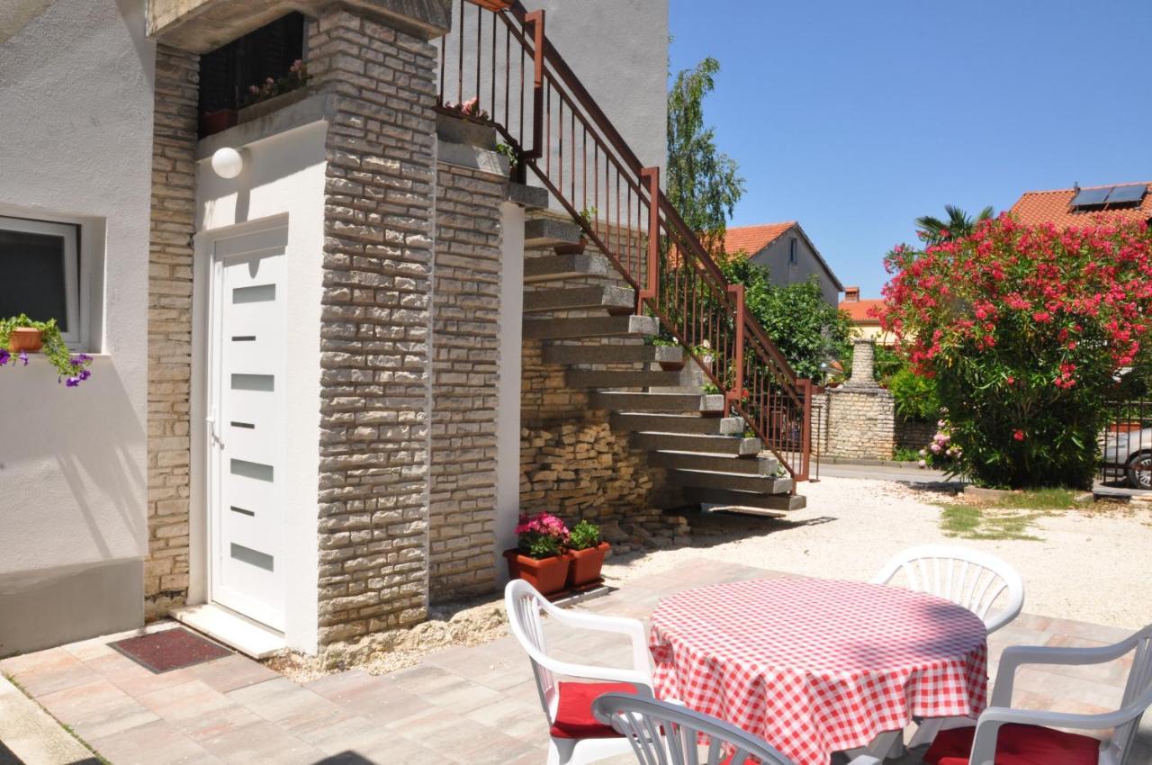Apartments Natasa Pula Exterior foto